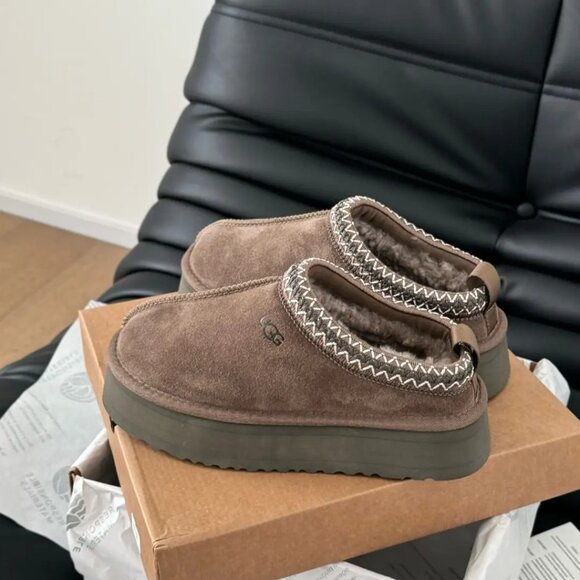 UGG Shoes - UGG Tazz Platform Shearling Lined Slipper